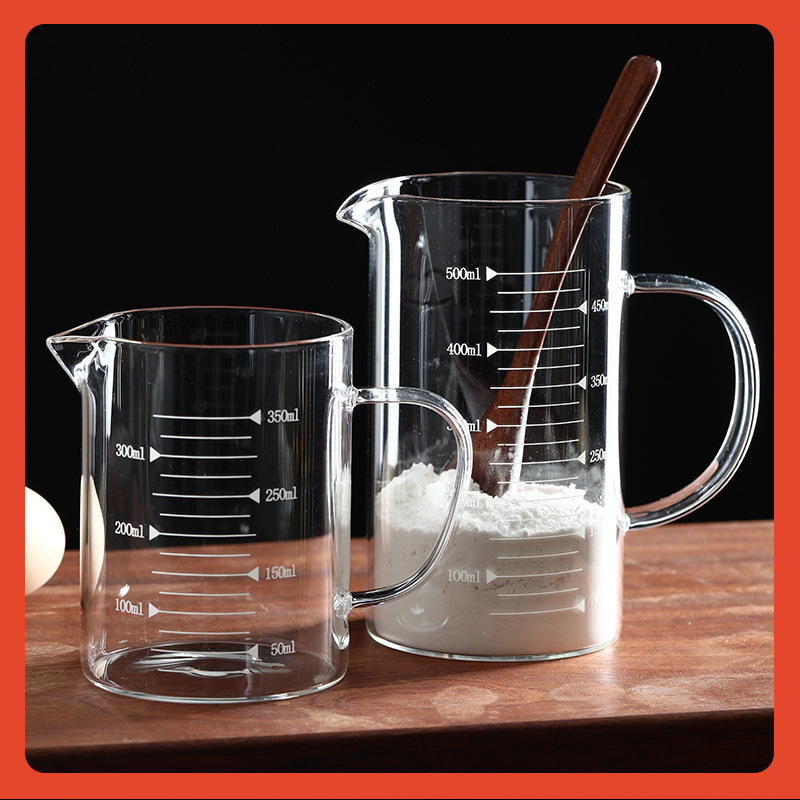 Heat-resistant transparent glass capacious measuring cup scaled