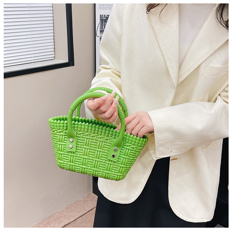 2025 New trendy and versatile crossbody mini vegetable basket jelly bag, fashionable hand-held woven bag, mini tote women's bag undefined