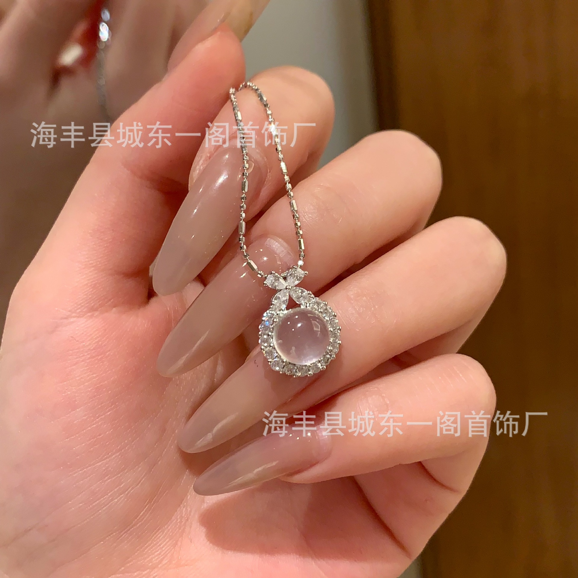 厂家批发s925纯银镶嵌蝴蝶结天然水沫玉吊坠项链小清新小众设计感