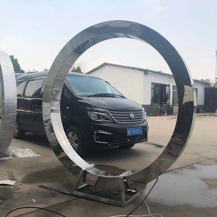 厂家直销不锈钢镜面水雾门 七彩喷雾景区网红拍照打卡引流道具