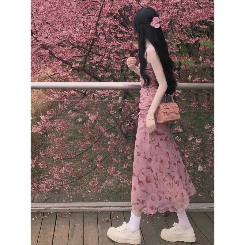 Pink Sling Rose Print dress Women's Autumn New Elegant Retro Square Neck Elegant Slim-fit Waist Long Skirt Pink Sling Rose Print dress Women's Autumn New Elegant Retro Square Neck Elegant Slim-fit Waist Long Skirt