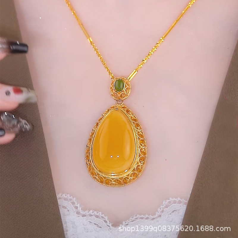 Nueva suerte de la flor colgante de las mujeres de imitación Hetian Jade manzana verde Opal con incrustaciones de COLLAR COLGANTE de alto grado de diseño