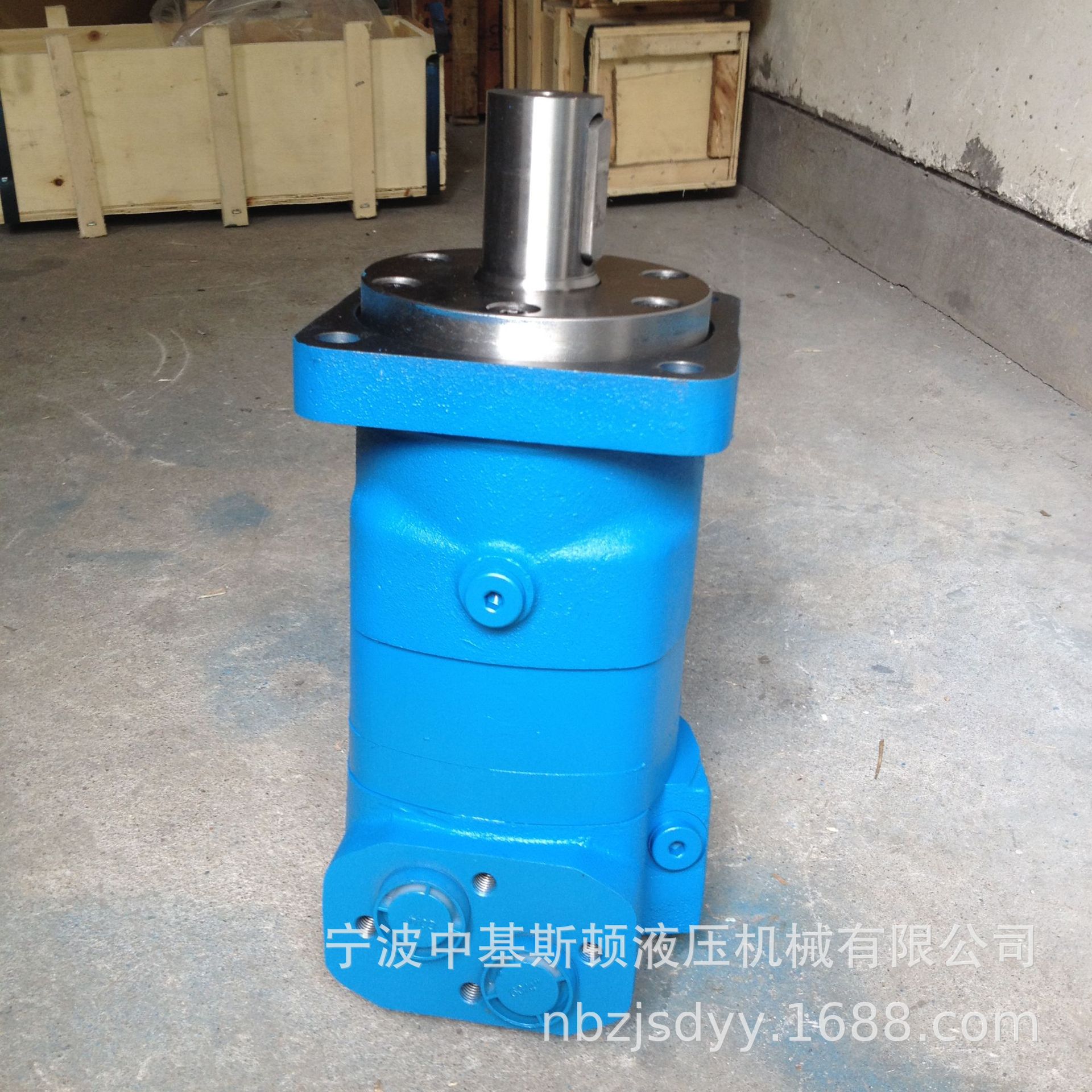 BMT-390回转钻机用摆线液压马达动力头