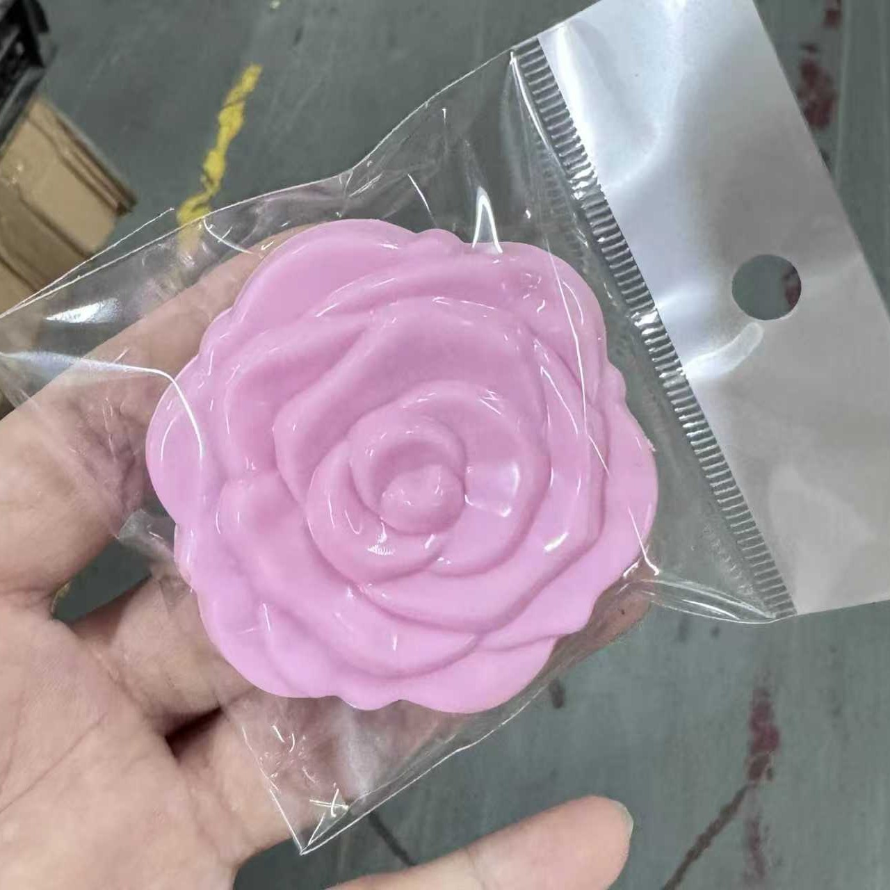 Nuevo modelo de galvanoplastia portátil rosa pequeño espejo de maquillaje espejo mini portátil de doble cara portátil espejo plegable de mano
