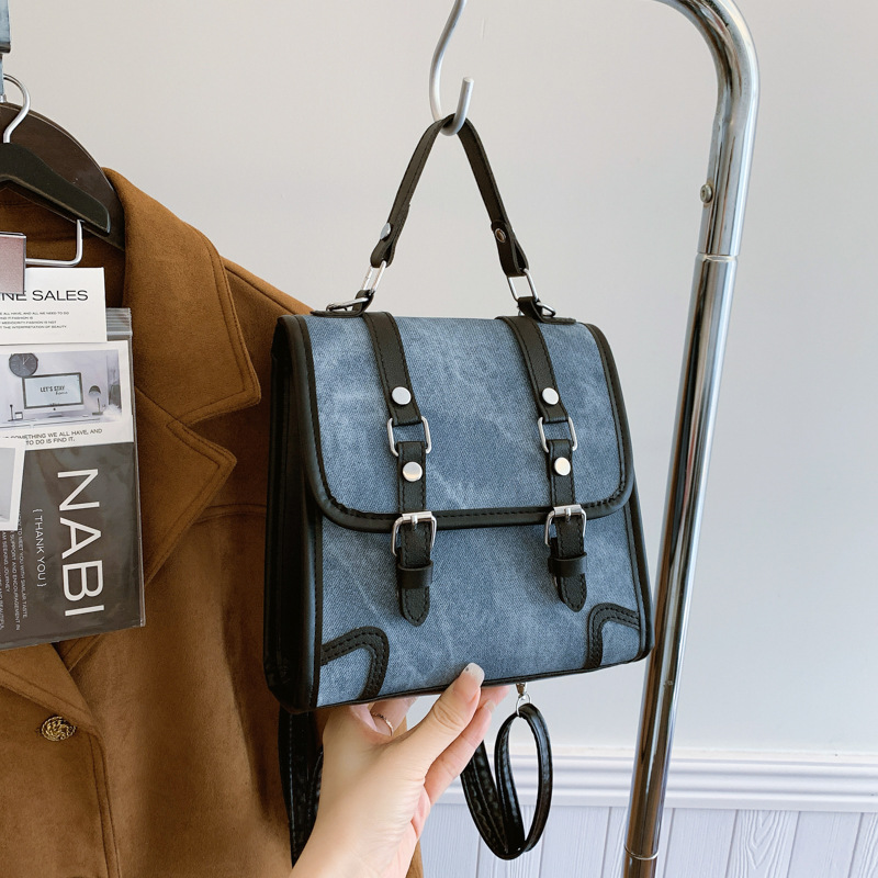 Este año, la popularidad de la mochila de mujeres de nicho 2024 nueva mochila de estilo universal, mini mochila de viaje de moda.