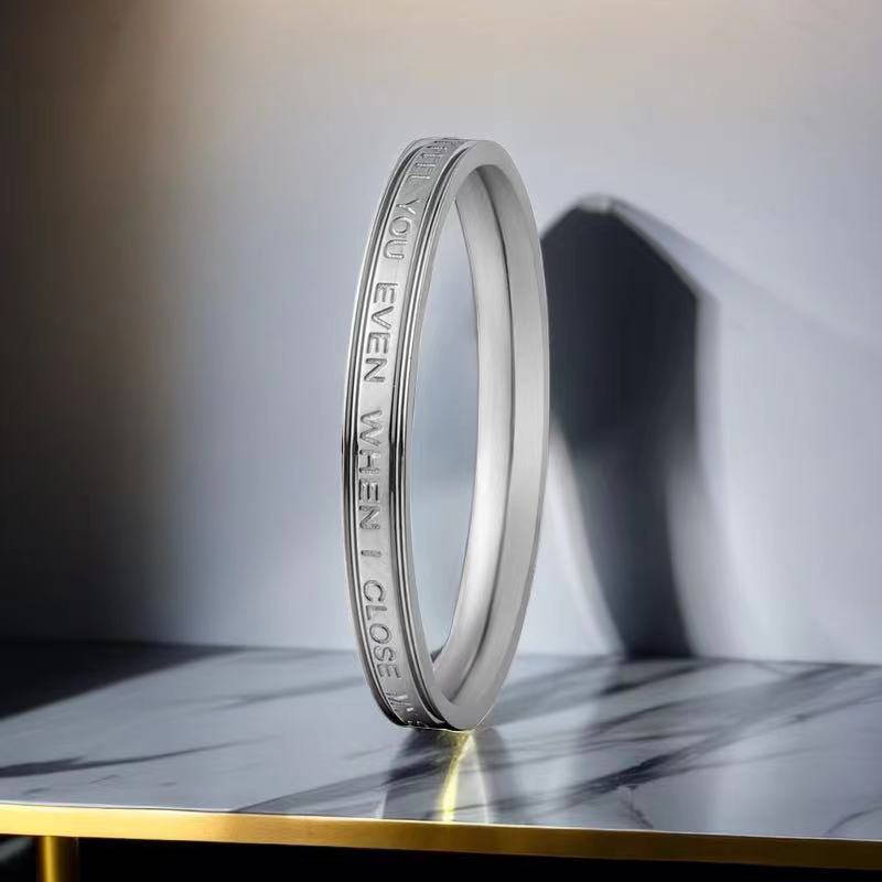 Anillo estrellado de acero inoxidable femenino ins estilo nicho avanzado color no se desvanece joyería de acero de titanio al por mayor