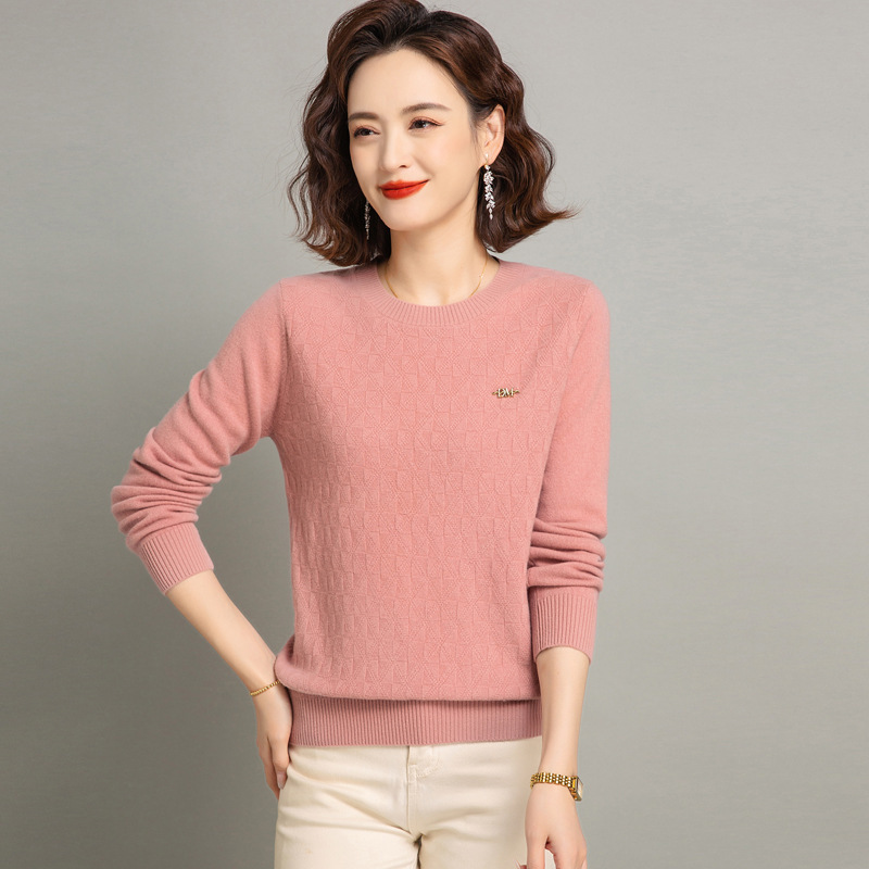 专柜高档纯羊绒女秋冬新款打底衫洋气妈妈圆领百搭宽松大码薄毛衣