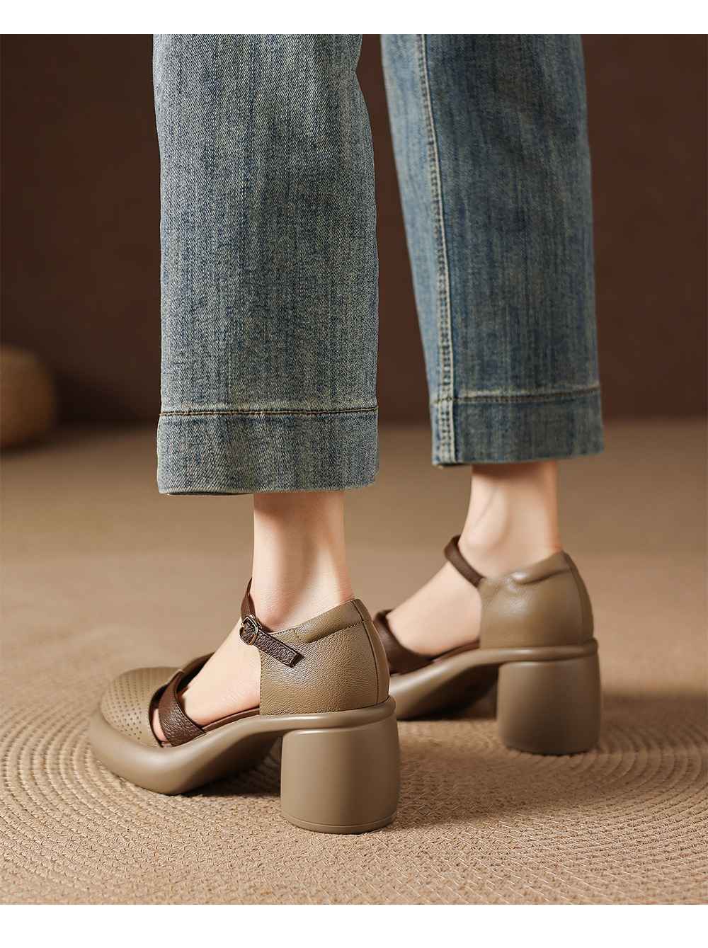 Sandal nữ da cừu mũi trùm đục lỗ quai ngang khóa một chữ gót thô 7.5 cm — màu trắng ngà chi tiết 12
