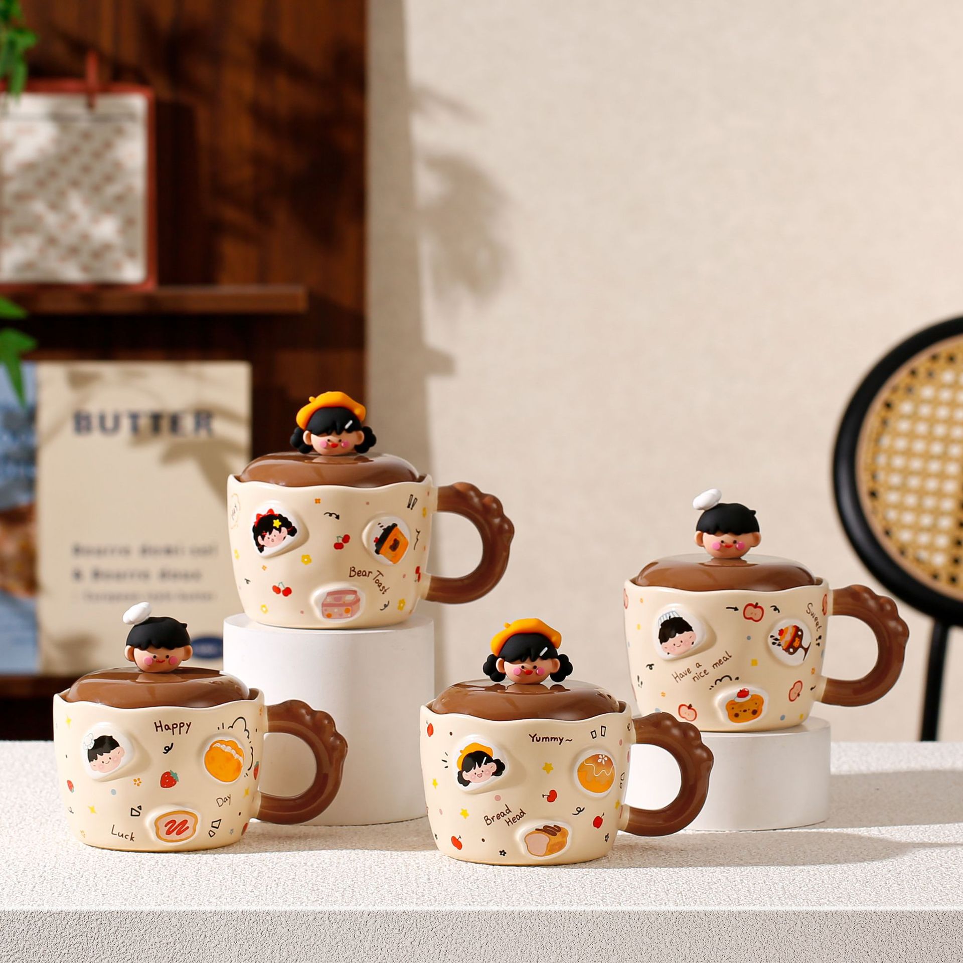 귀여운 빵 캐릭터 도자기 뚜껑 머그컵 380ml