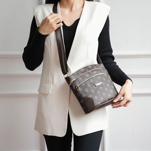 �V�ݐa��Ůʿ���2025�¿��n��μ�б���ˮͰ�����ꋌ�����Ӱ�Ů