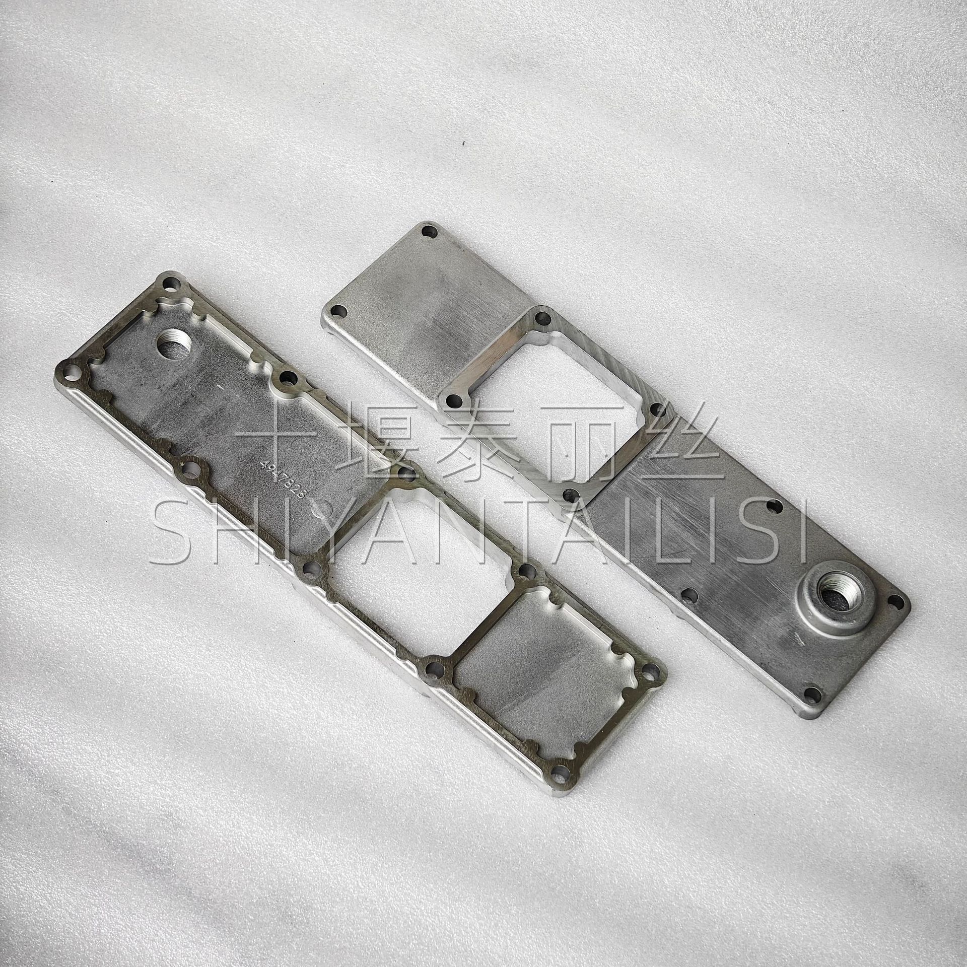 4947828 Intake Manifold Cover Is Suitable for Cummins 4Bt3.9 Diesel Engine Intake Pipe Cover