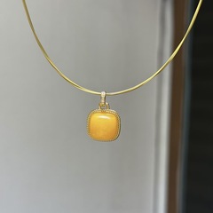 925银镀18k金  天然蜜蜡老蜡方糖吊坠蜡质浓郁满色鸡油黄蜜蜡挂件