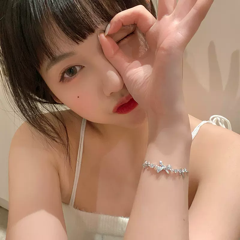 夏季蝴蝶结抽拉手链女高级感ins小众设计2022年新款闺蜜锆石手饰