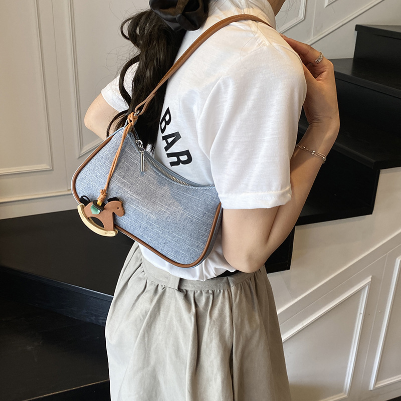 Exquisita bolsa de fuego para mujeres 2025 nuevo verano versátil bolso de hombro bolso de braza colisión color bolso pequeño image 9
