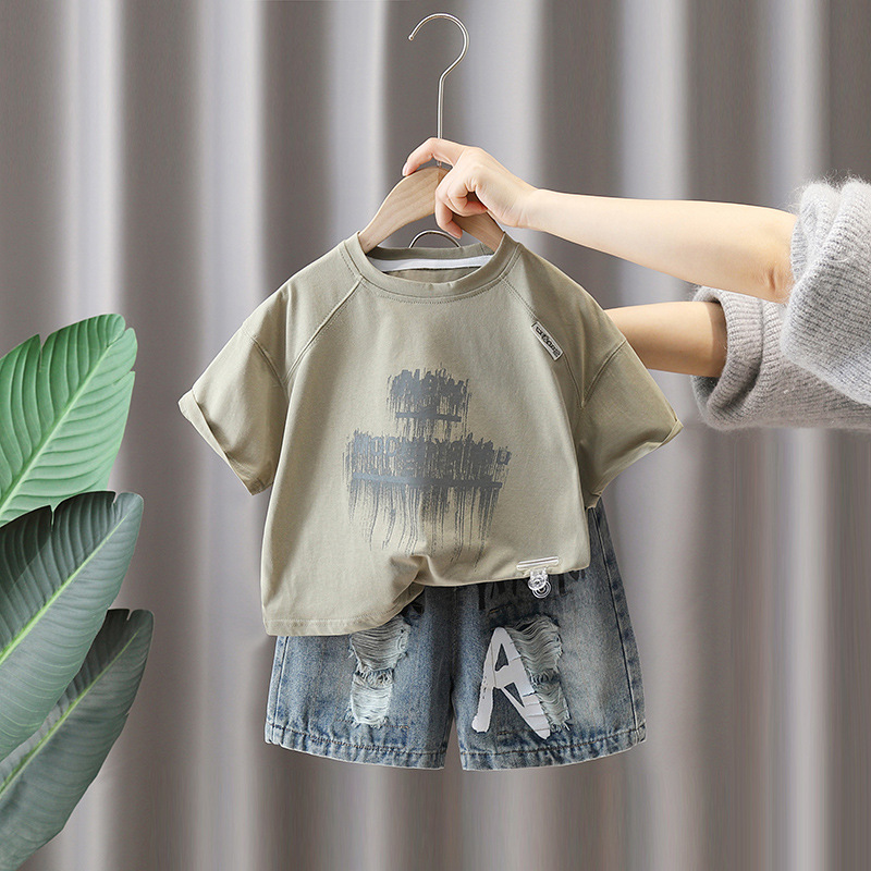 7268 Traje de verano para niños 2025 Nuevo vestido de verano para bebés Camiseta de manga corta Han Fan Red para niños Juego de dos piezas Tendencia 5