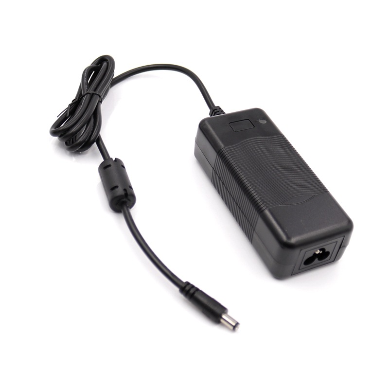 12V 5A 电源适配器 LED灯带灯条招牌灯箱 驱动器稳压 按摩器电源