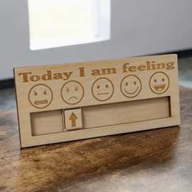 亚马逊跨境新品表情心情晴雨表创意木质礼物桌面装饰品趣味摆件