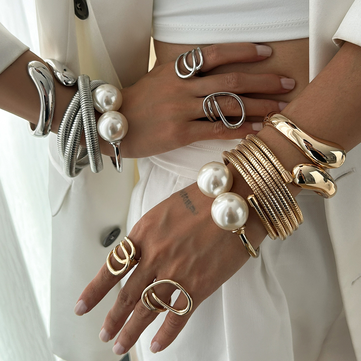 12g Weight Imitation Pearl Inlay Material Rings, Bracelets Classification 1 Piece Quantity Casual, Party, Street Occasion Alloy Material Solid Color Pattern All Seasons Season Women's Gender Inlay Design Cool Style, IG Style Style Gold, Silver Color Cool Style IG Style Solid Color Alloy Inlay Imitation Pearl Women's Rings Bracelets 无