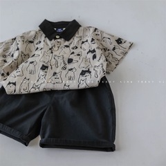 男の子の港風のスーツの夏の新型のごろつきのハンサムな洋気の赤ちゃんの半袖の子供のシャツの2つのセットは代行します。