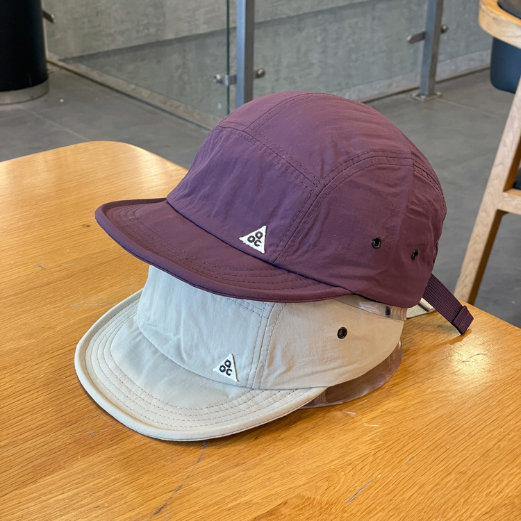 Hochwertiger japanischer Baseballmütze mit kurzem Schirm, Straßen-Soft-Schirm Fünf-Panel Sonnenschutzmütze, Student Outdoor Enten-Zunge Mütze Unisex