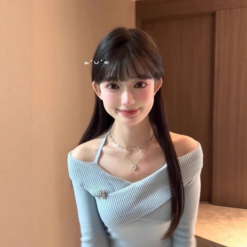 Blue One-Shoulder Halter Neck Knit Top for Women, Autumn Niche Cross-Over Slim-Fit Short Top, Commuter Style