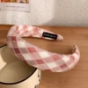 Белый, розовый (клетка)