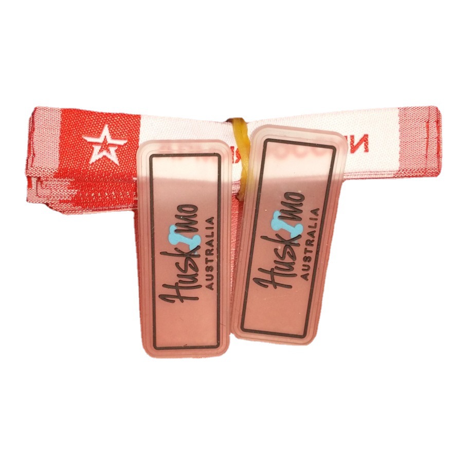 生产加工装饰皮商标 滴塑标 皮领标 少量可生产加工免费设计