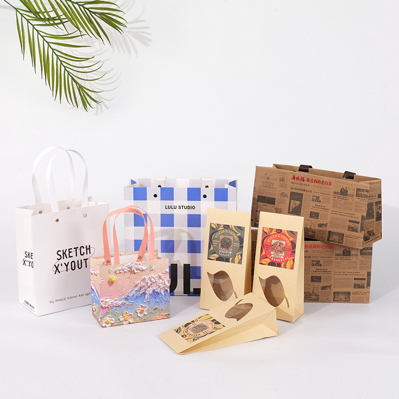 订购通用纸袋可加印LOGO烫金彩印通用服装店袋子化妆品购物手提袋