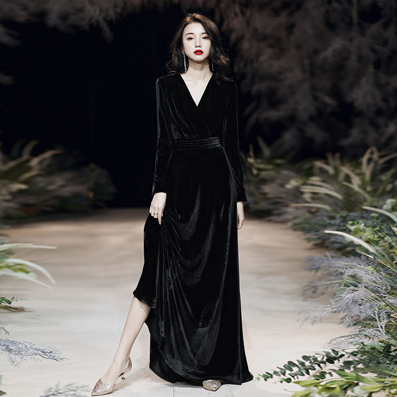 Velvet Evening Dress for Women 2025 New Model Annual Meeting Niche Black Long Dress High-End Plus Size Light Luxury Dress