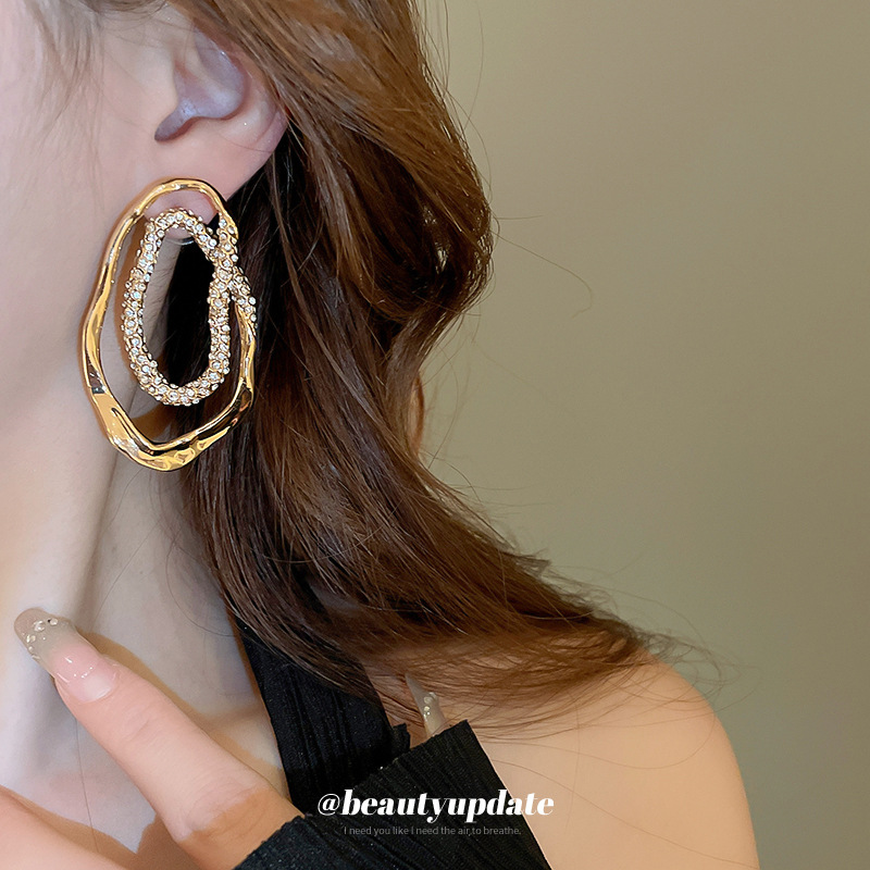 Girls light luxury luxury high sense earrings irregular oval stud earrings_voghion.com