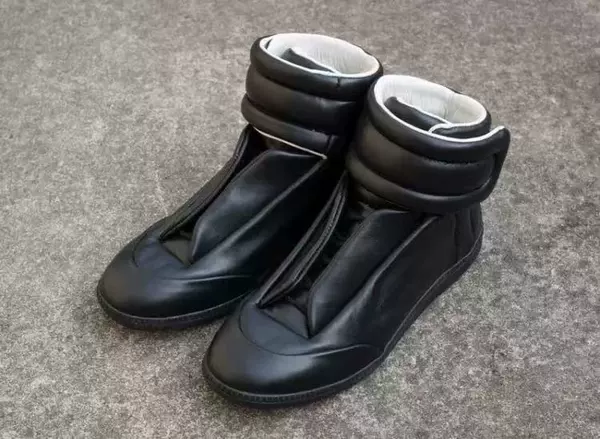 Чёрный