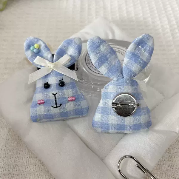 Blue wallet rabbit