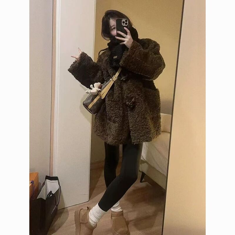 Brown Horn Button Lamb Fur All-In-One Outwear for Women in Autumn and Winter Fashion Lazy Style Mid-Length Teddy Fur