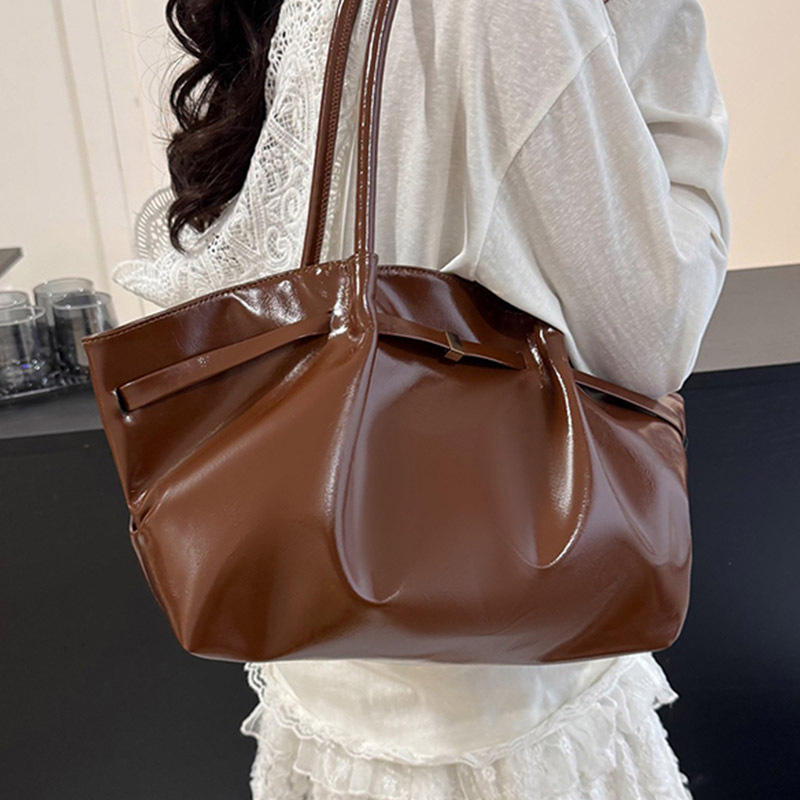 Bolso Tote Plisado Retro para Mujer de PU con Hebilla Magnética para Uso Diario image 5