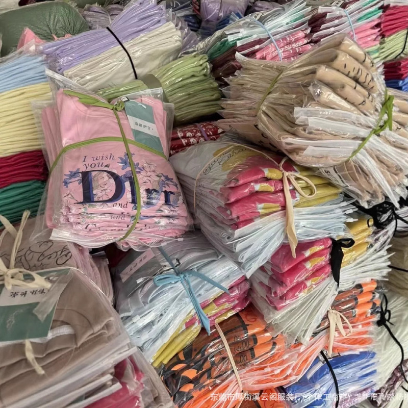 Miscellaneous Women's Short-Sleeved T-Shirts Live Broadcast Street Stalls Physical Stores Export Women's Clothing Wholesale Spring and Summer New Clothing Wholesale Goods