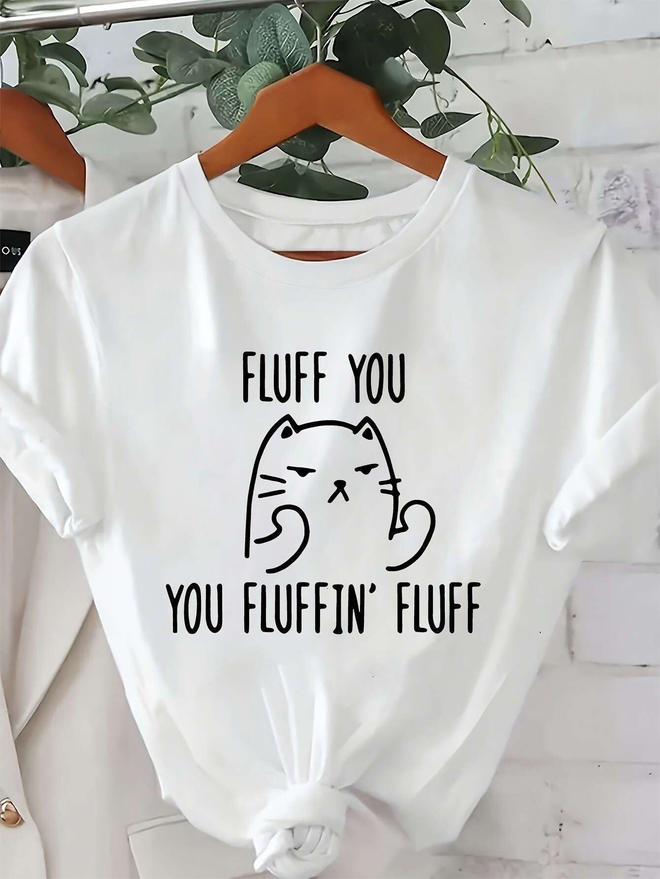 女士趣味猫图案T恤 - FLUFF YOU印花休闲短袖，圆领，柔软涤纶混