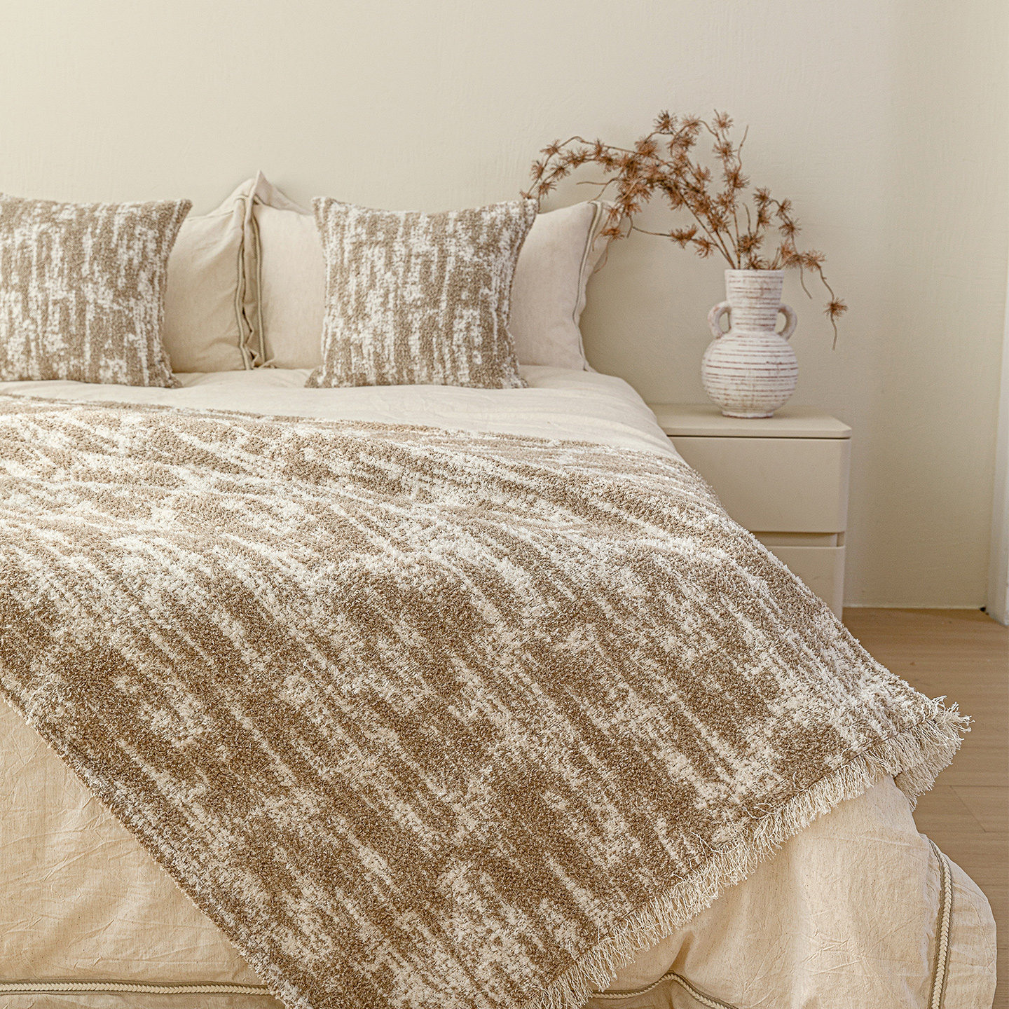 Modern Minimalist Light Camel-Colored Throw Blanket for Hotel and Homestay Model Rooms, Home Decor Display, Bed Runner, Bed End Towel, Sofa Blanket