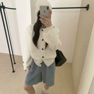 韩系简约纯色圆领袖口针织衫卷边单排扣慵懒毛衣外套女休闲通勤