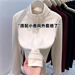 半ファスナーの立襟の両面の徳絨毛の長袖の衛衣の女性の秋冬の新型の厚い底のシャツの中で上着を着ます。