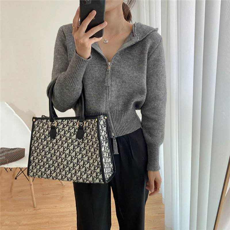 Cárdigan de punto con cremallera de color liso para mujer, chaqueta corta con capucha a la moda, primavera y otoño, nuevo estilo, para personas pequeñas, 2024 image 9