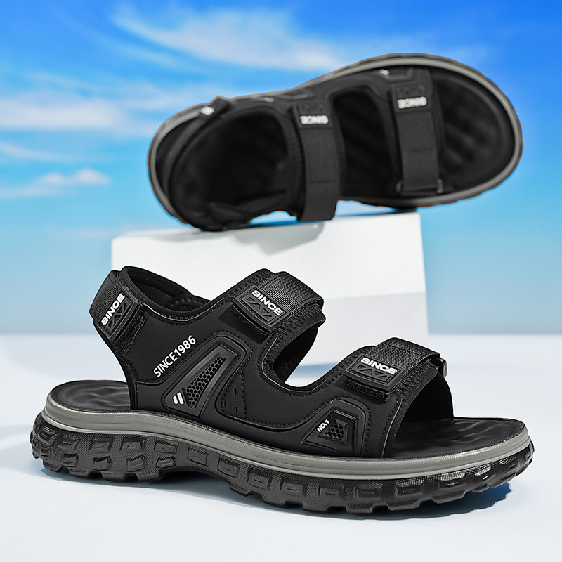 La nueva tendencia de los hombres en la primavera y el verano de 2025, las sandalias de velcro para hombres casuales y versátiles, transpirables y cómodas para todos los días
