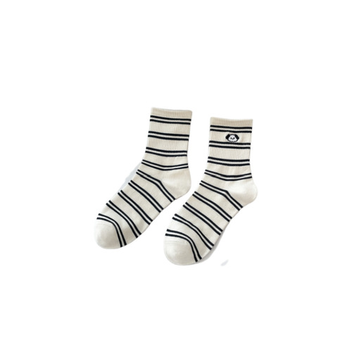 Korean version of Dongdaemun embroidered puppy cartoon cute mid-calf preppy style ladies cotton socks ins trendy versatile casual socks