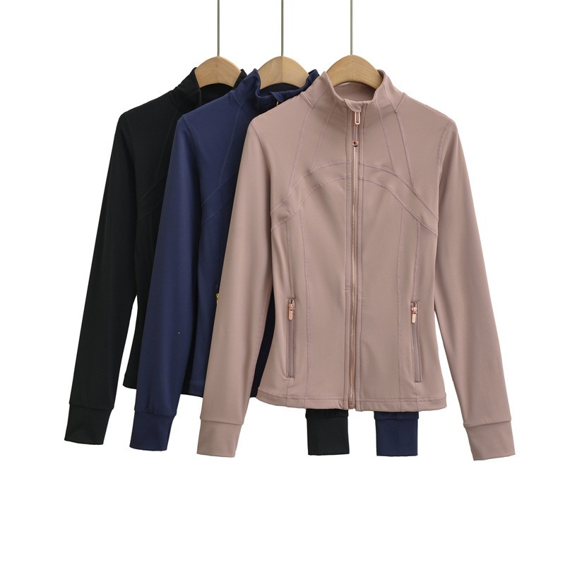 Sports summer jacket with zipper