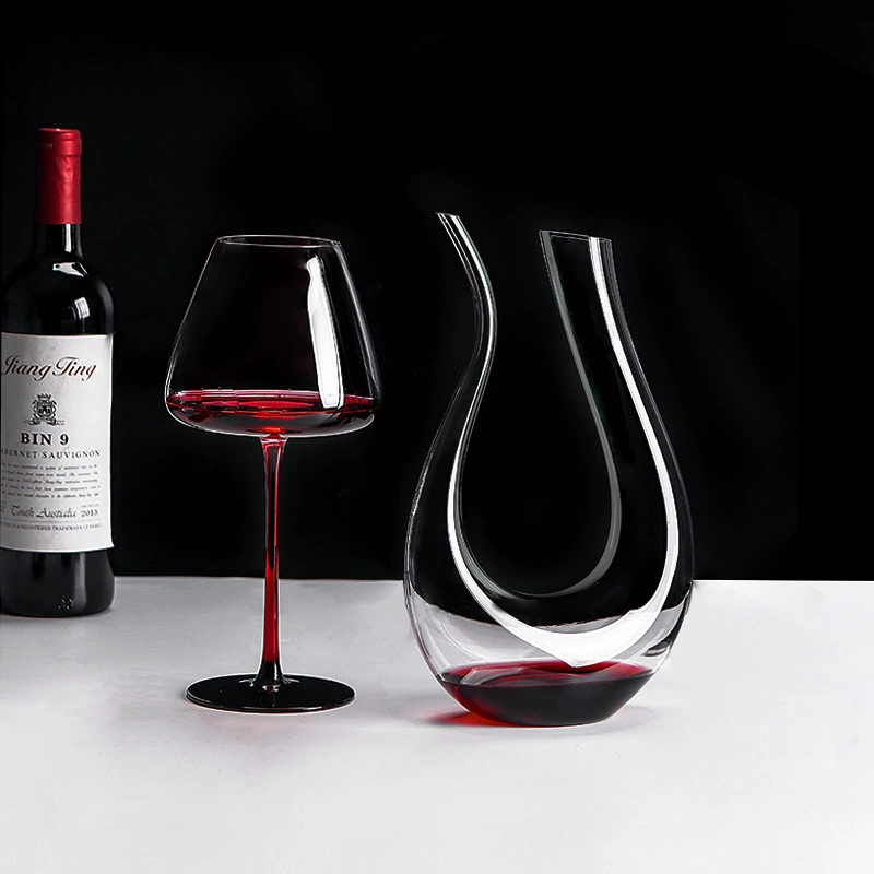 Creative luxurious tall decanter for home use, lead-free crystal wine dispenser