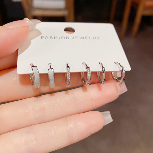 Cute small design fashionable earrings with zircon