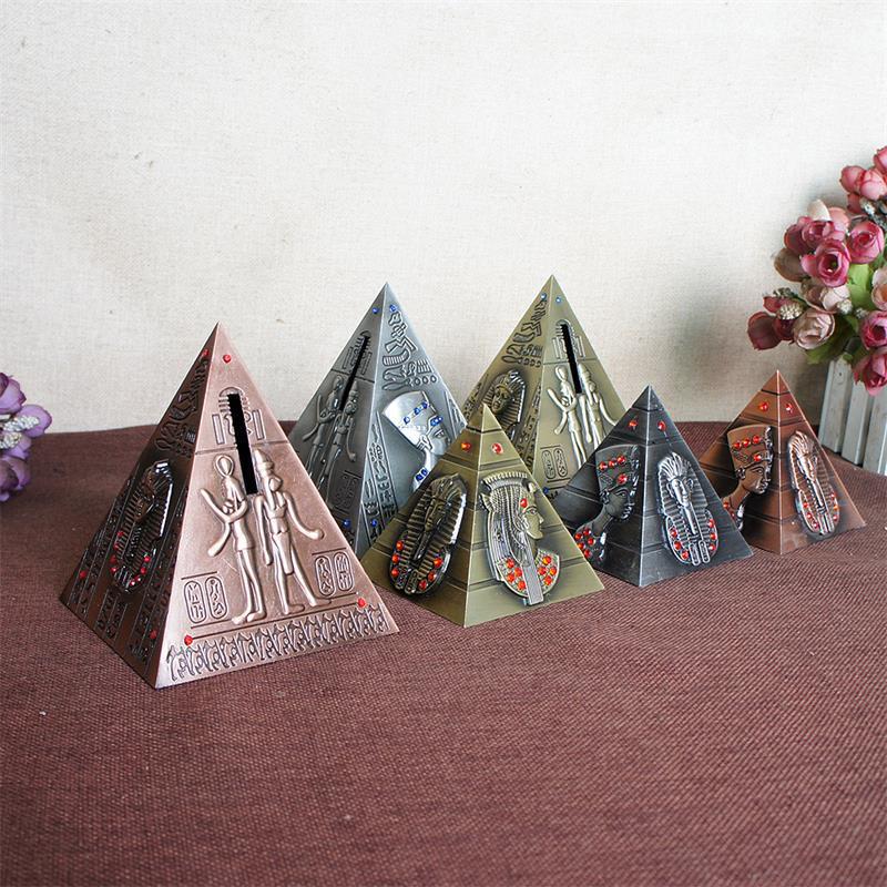 Creative ornaments, personalized landmark building pyramid model, small ornaments, creative piggy bank decoration, travel commemoration