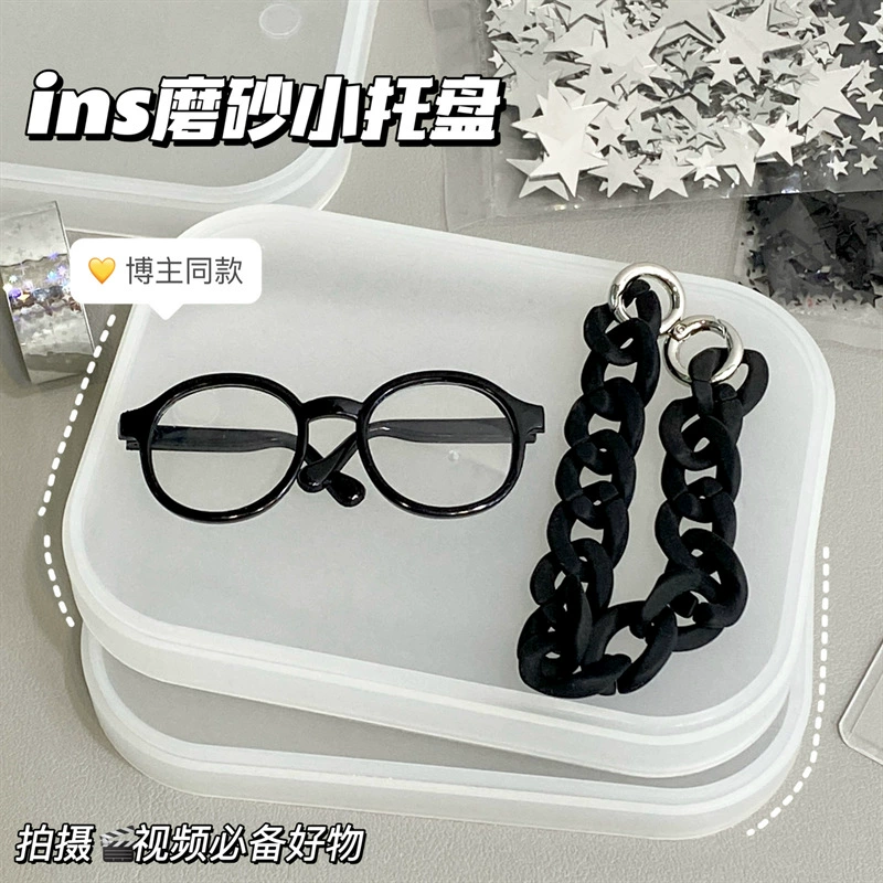 Блоггеры без печати имеют тот же матовый лоток