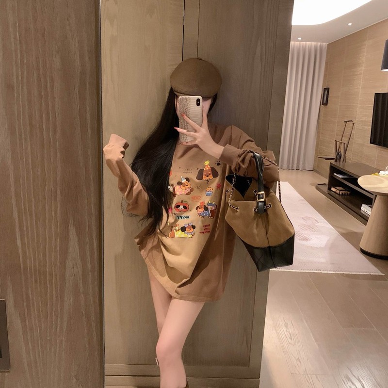 2025秋冬女装新款时尚甜美可爱卡通蜡染腊肠小狗宽松长袖T恤上衣|undefined