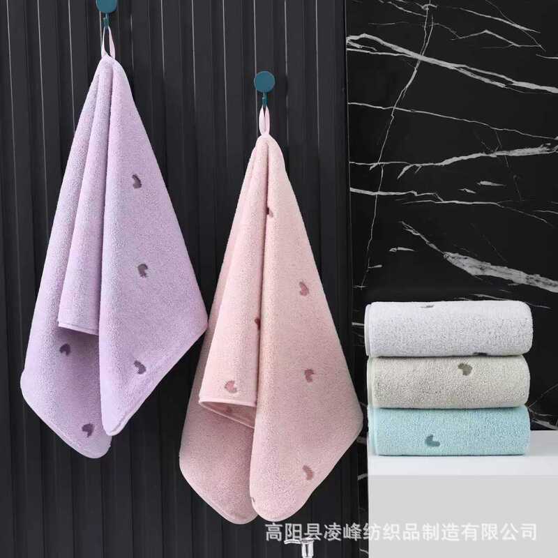 Lingfeng's New Coral Fleece Jacquard Towel Series with Strawberry, Heart, Star, and Camellia Designs, Soft Bath Towels