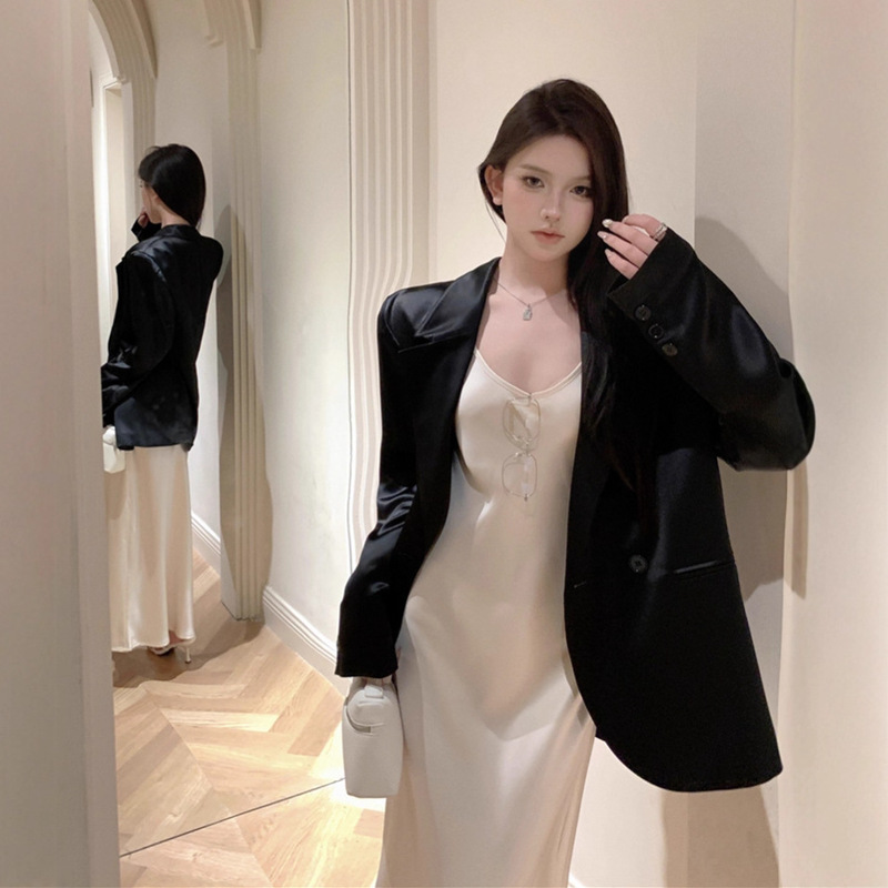 Real Shot of Retro Sexy Large U-Neck Acetate Satin Suspender Waist Dress + Casual Loose Suit Jacket for Women